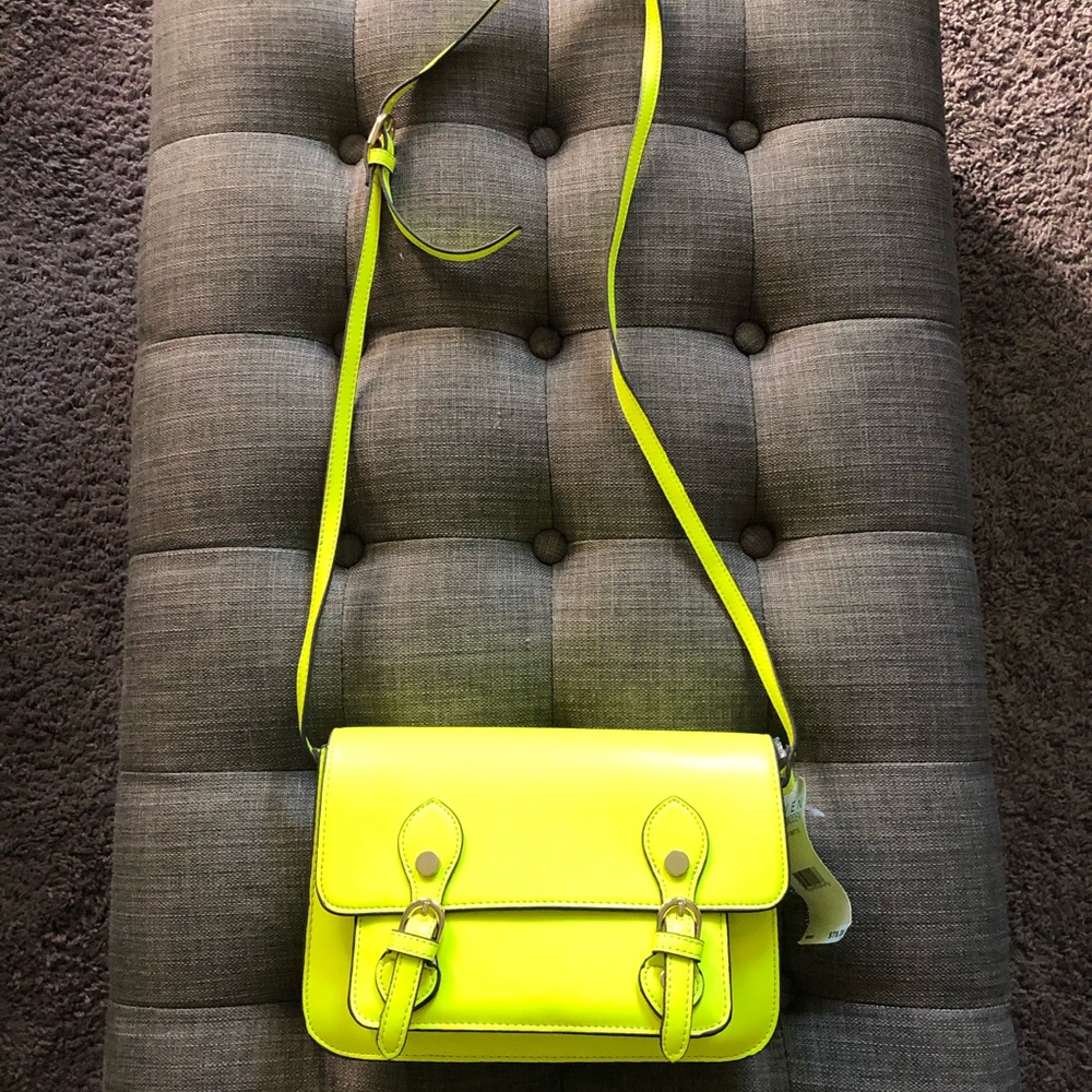 Steve Madden Bluuna Neon-Yellow Crossbody …